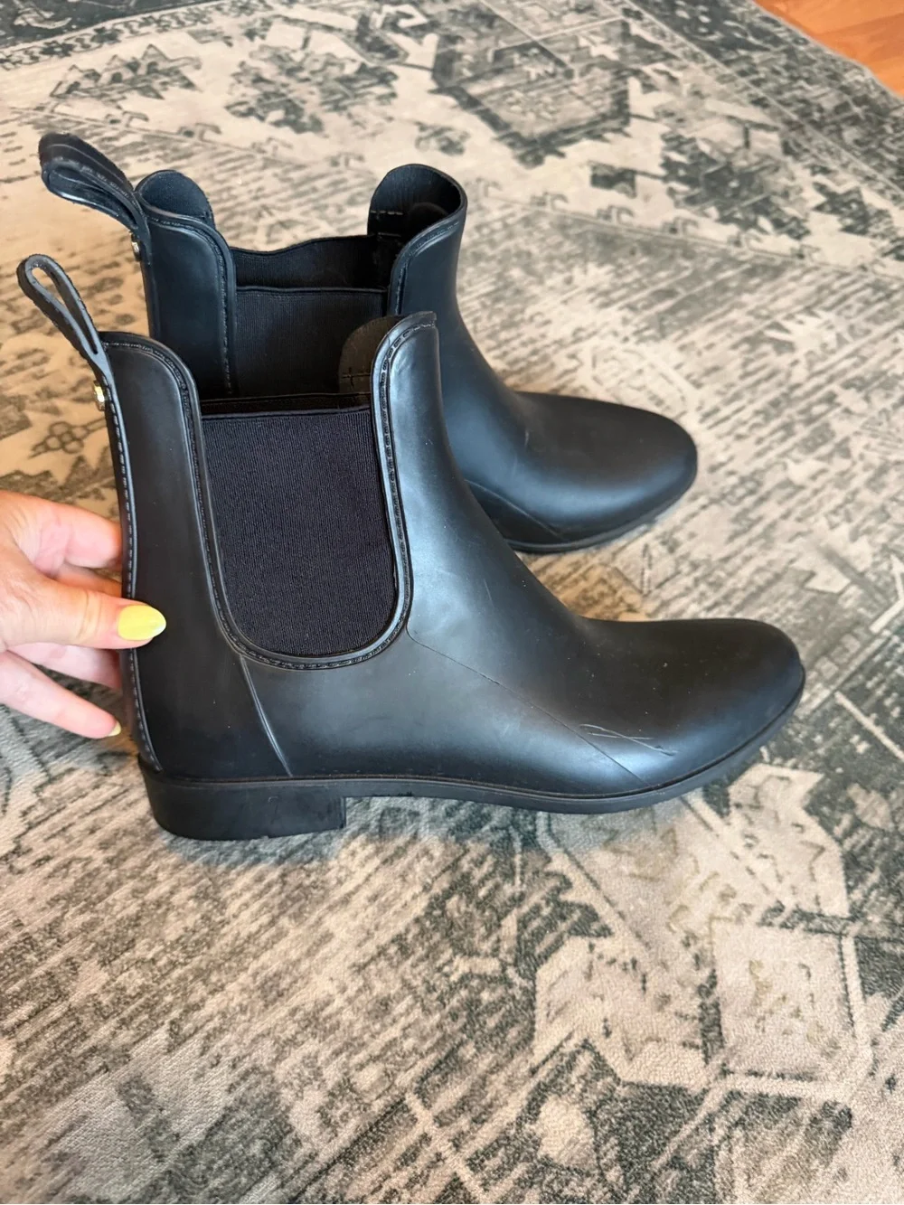 Sam Edelman Tinsley rain boots black Chelsea-style elastic side panels size 12